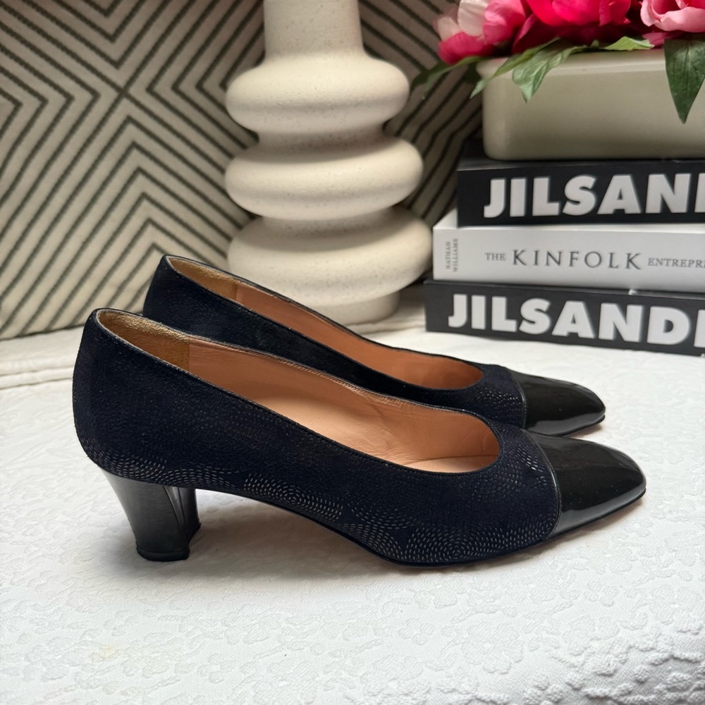 Joel Parker Vintage  Black Heels with Sleek Minimalist Design